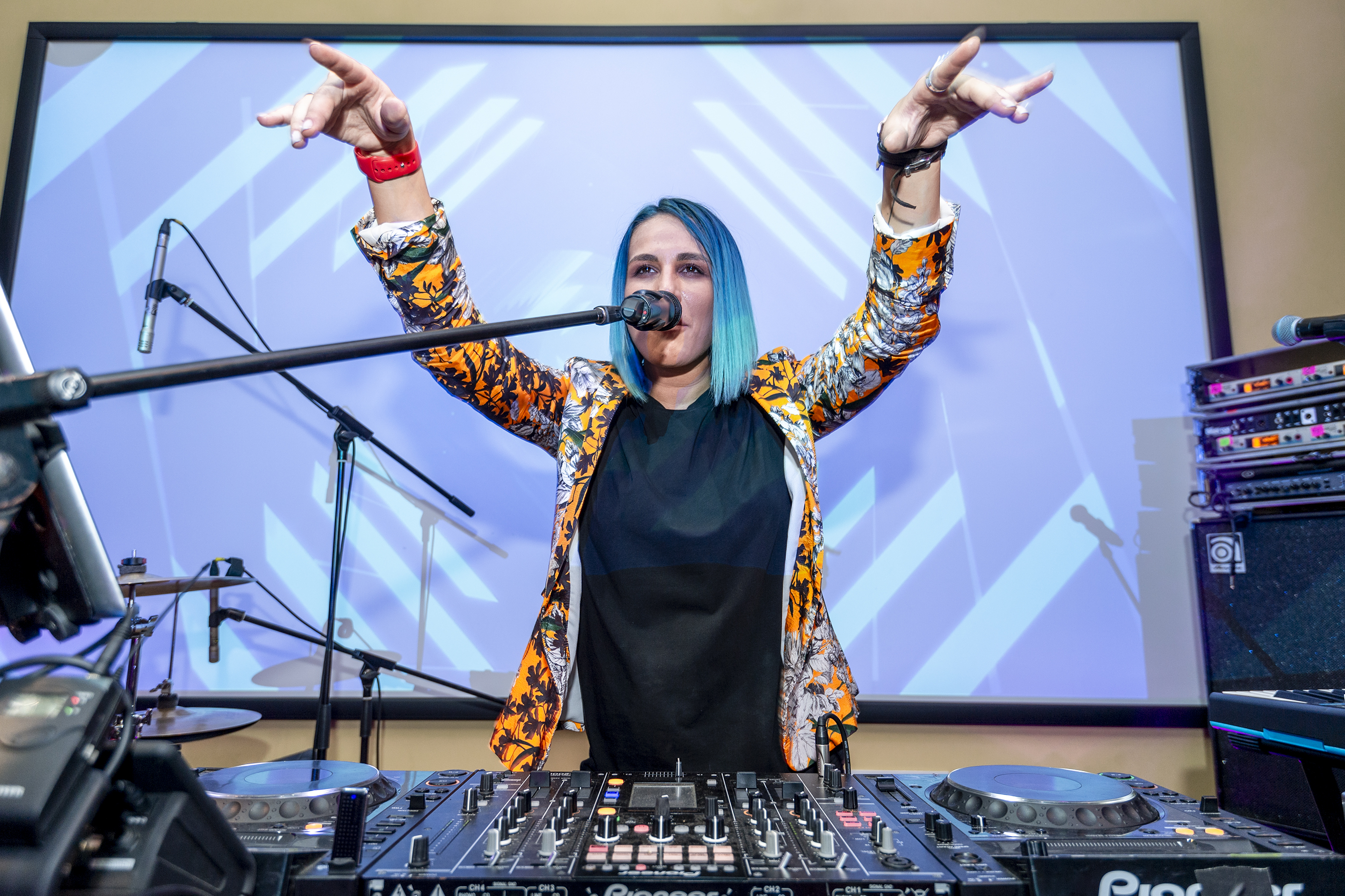 АНГЕЛЫ И ДЕМОНЫ