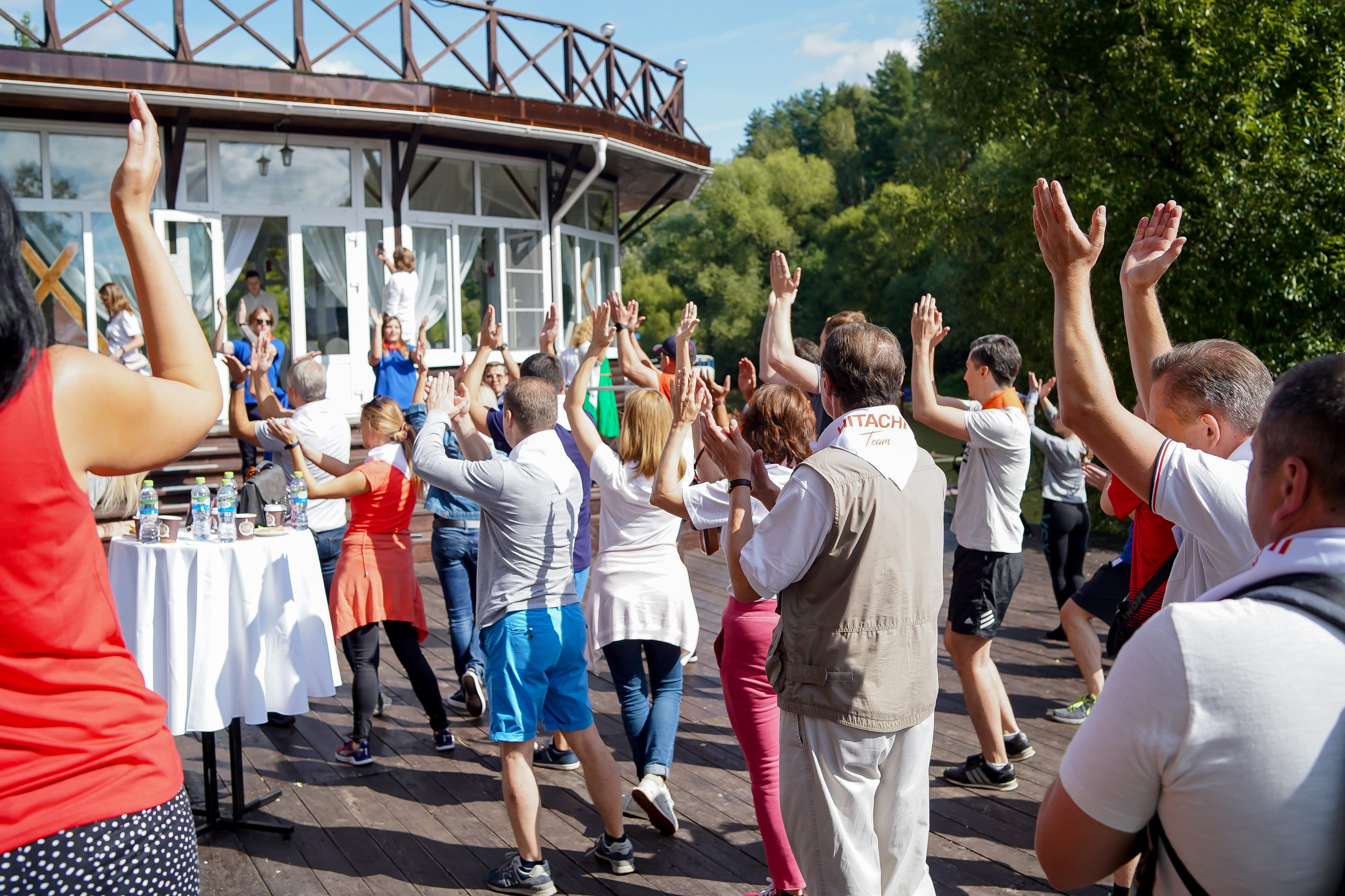 ПИКНИК HITACHI