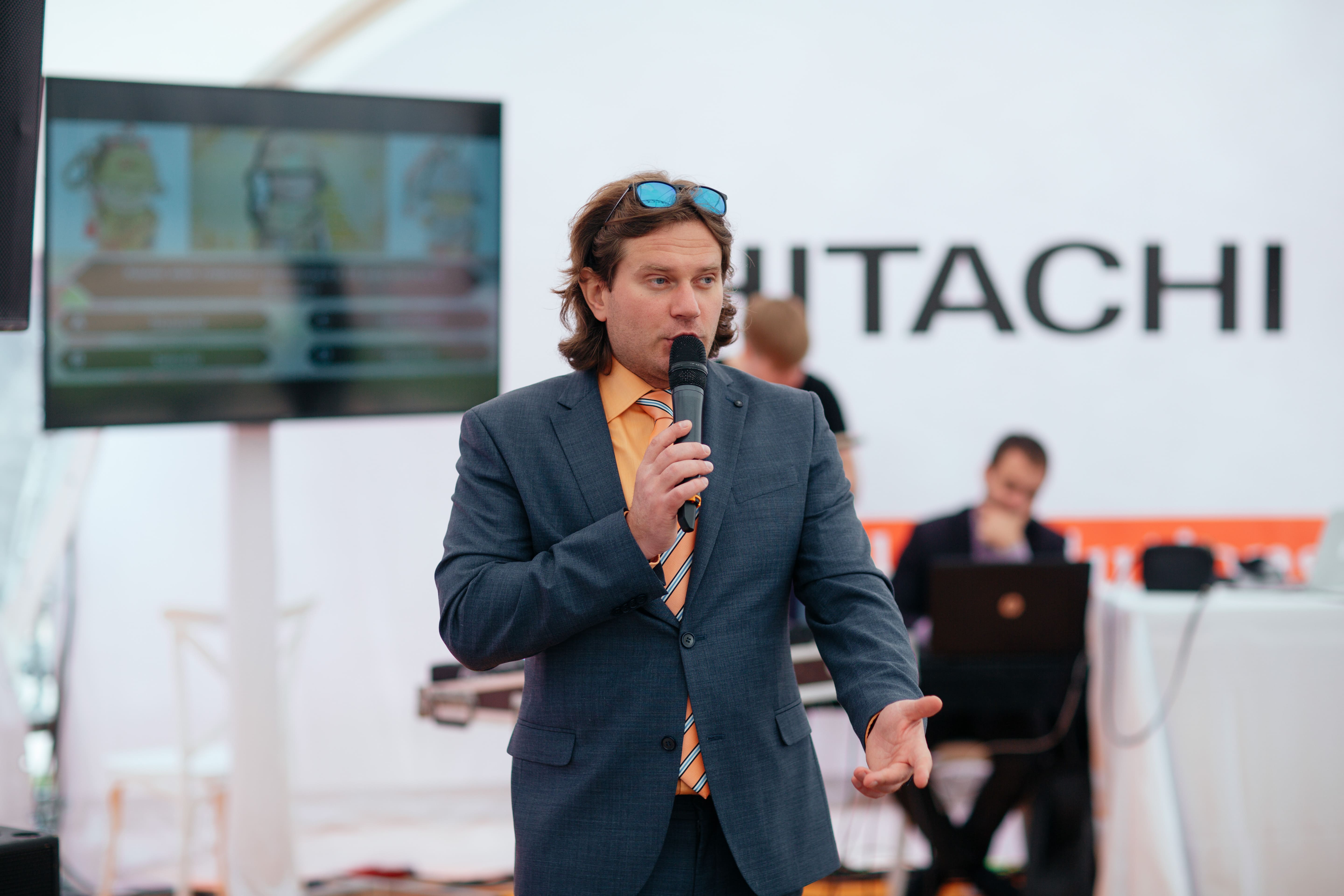 Выставка HITACHI