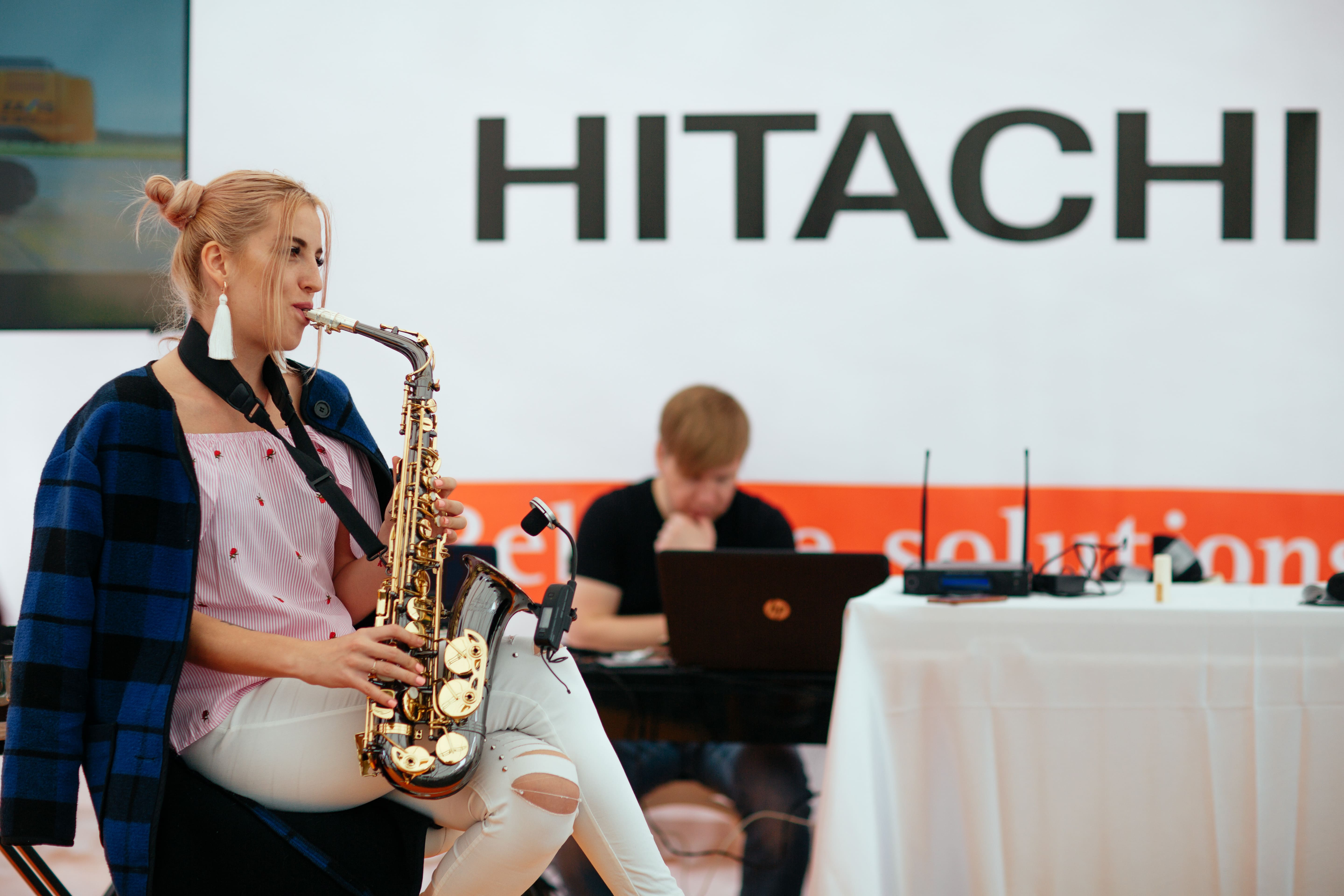 Выставка HITACHI