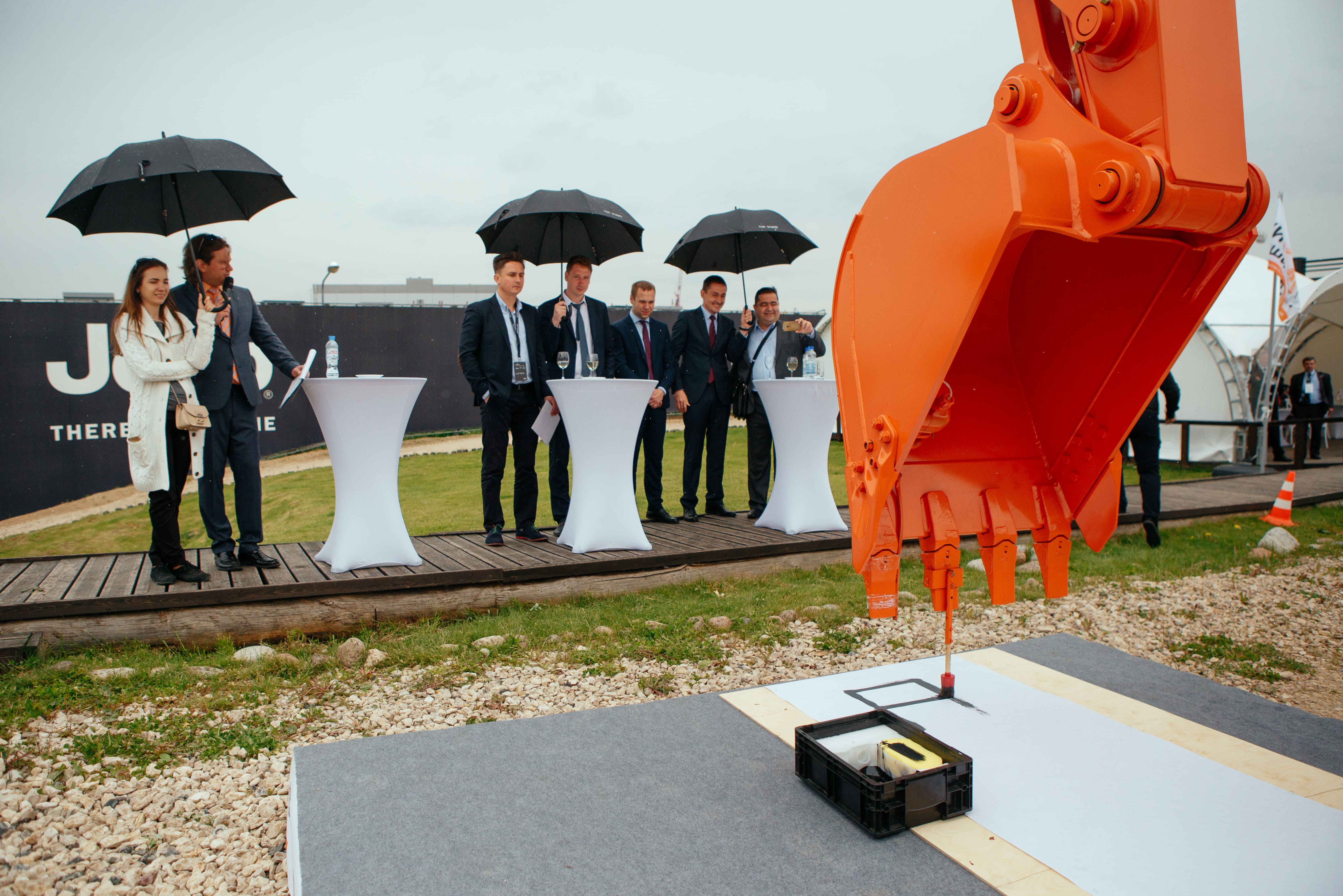 Выставка HITACHI