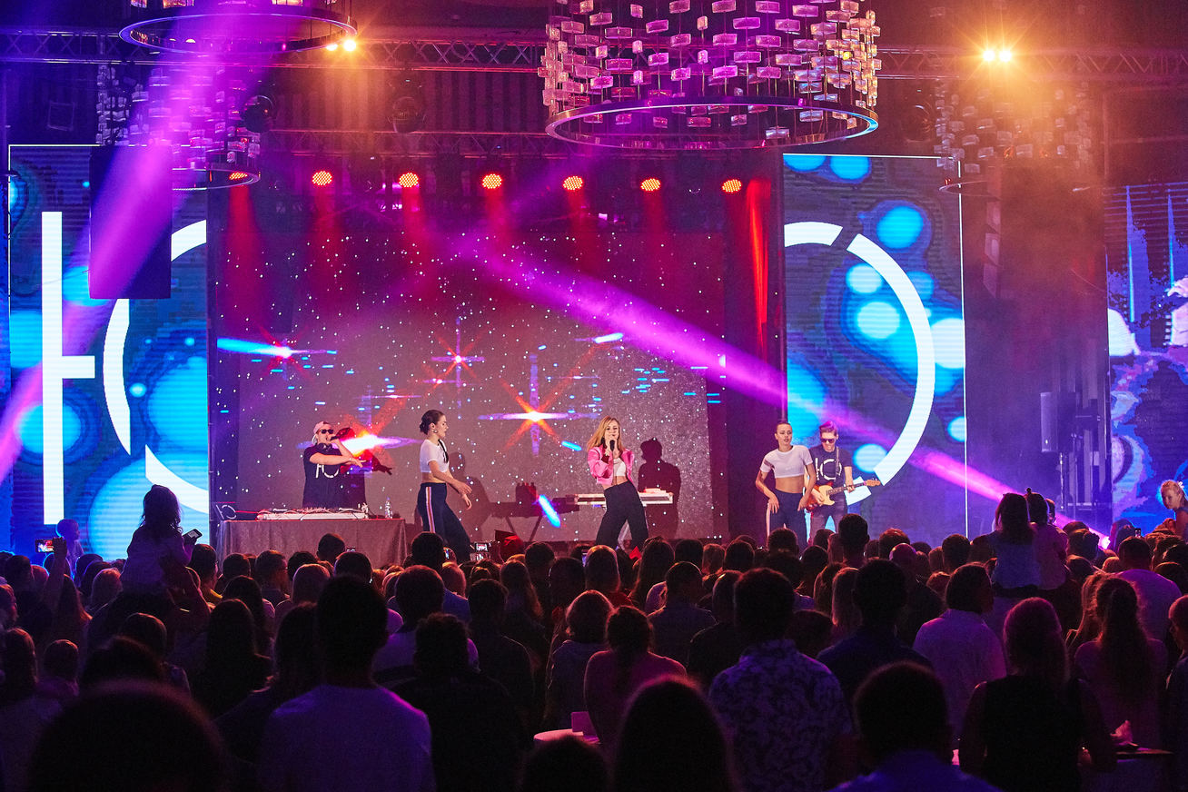 КРЫМСКИЕ КАНИКУЛЫ 