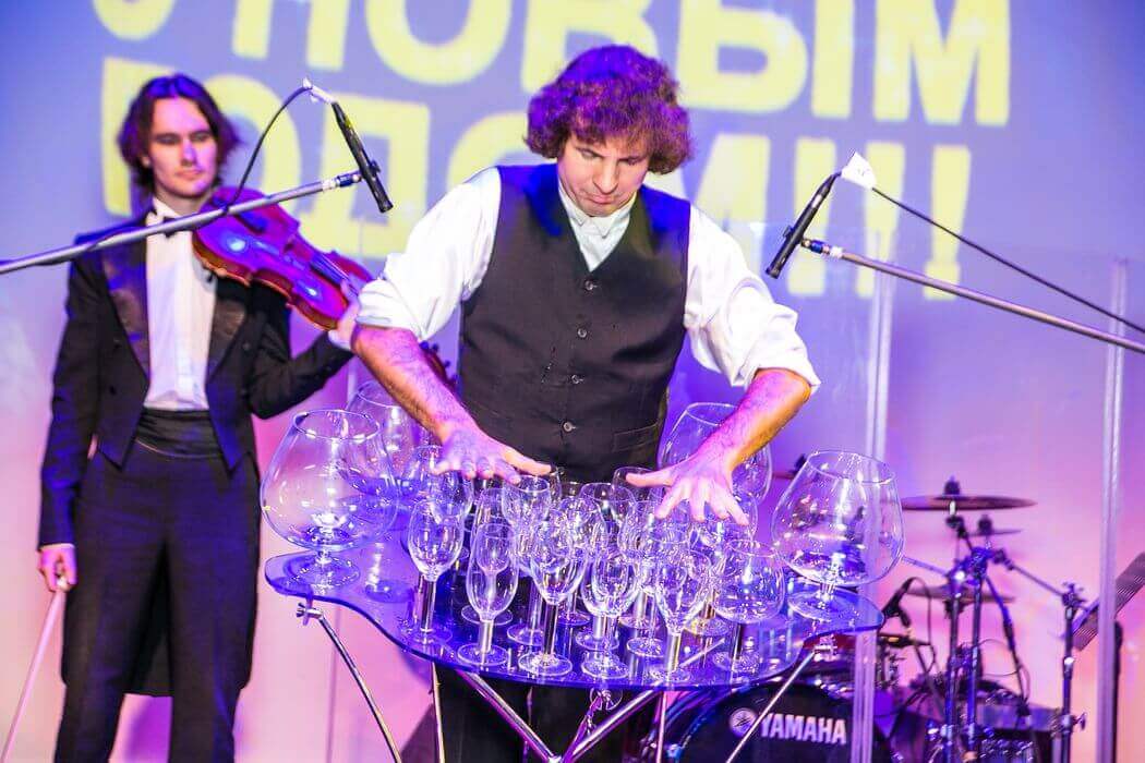 НОВЫЙ ГОД В КРУГУ СЕМЬИ