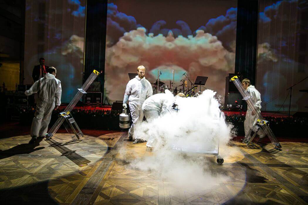 НОВЫЙ ГОД В КРУГУ СЕМЬИ