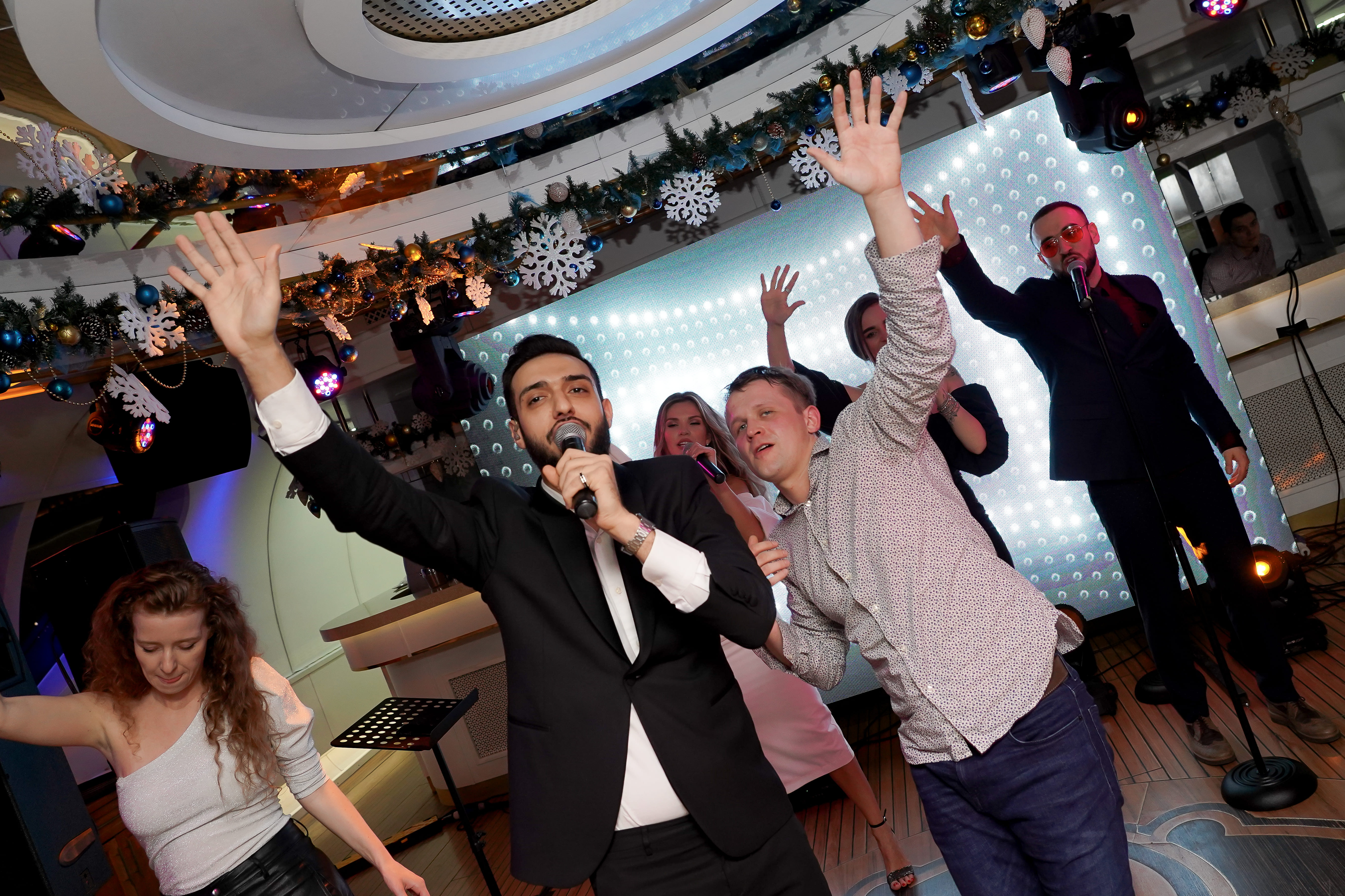 НОВОГОДНИЙ QUIZ-КРУИЗ